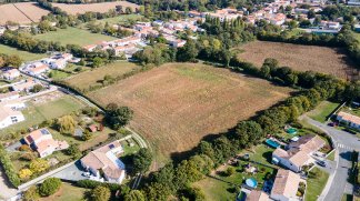 Terrain constructible à Bouhet